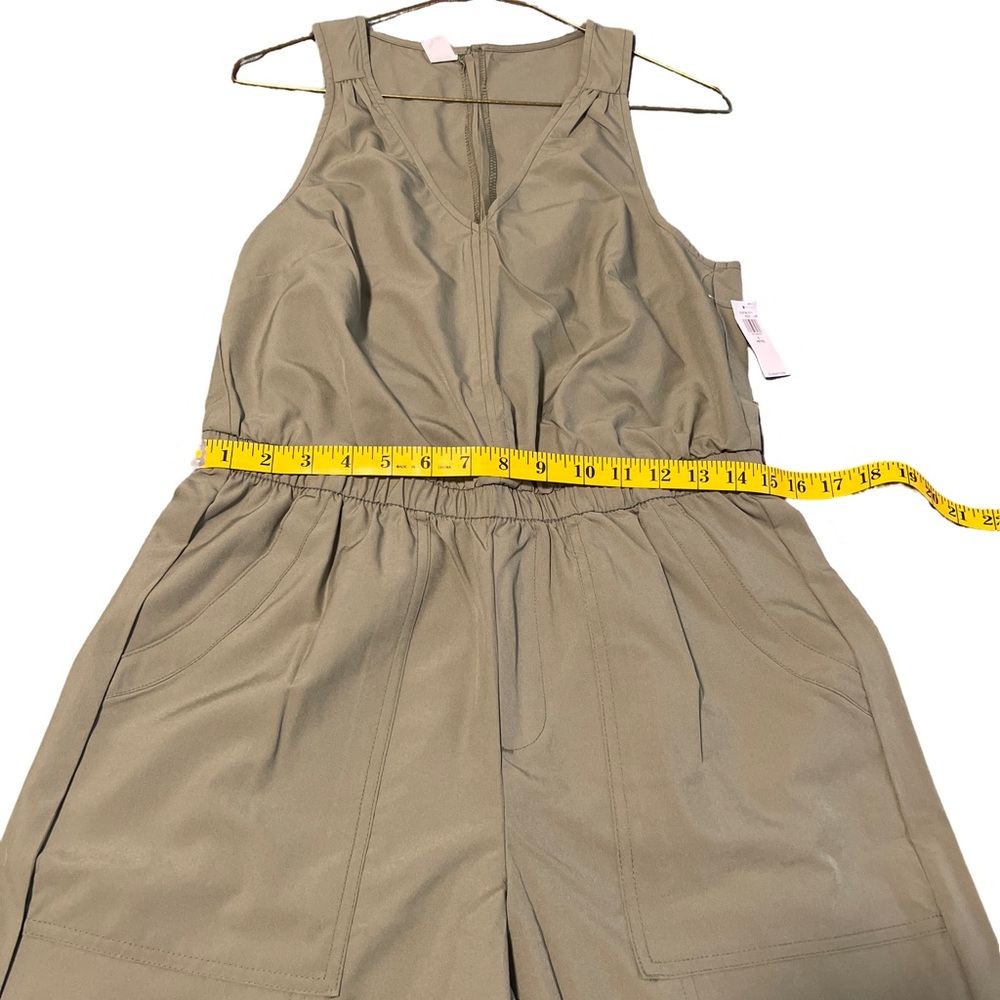 Jumpsuit - Picture 5 of 7